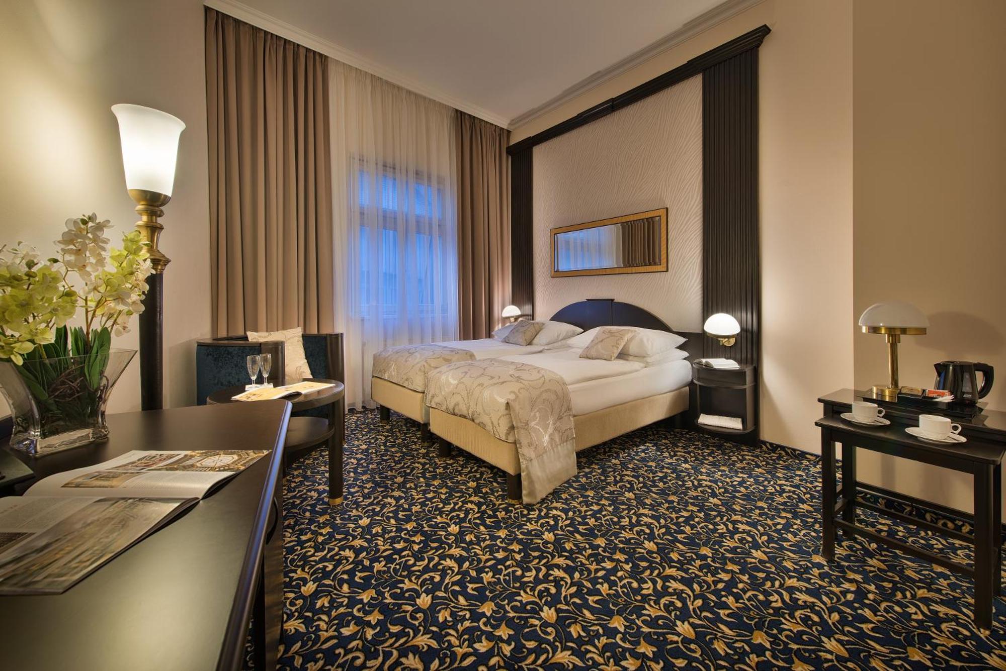 Hotel Esprit Prague Ngoại thất bức ảnh