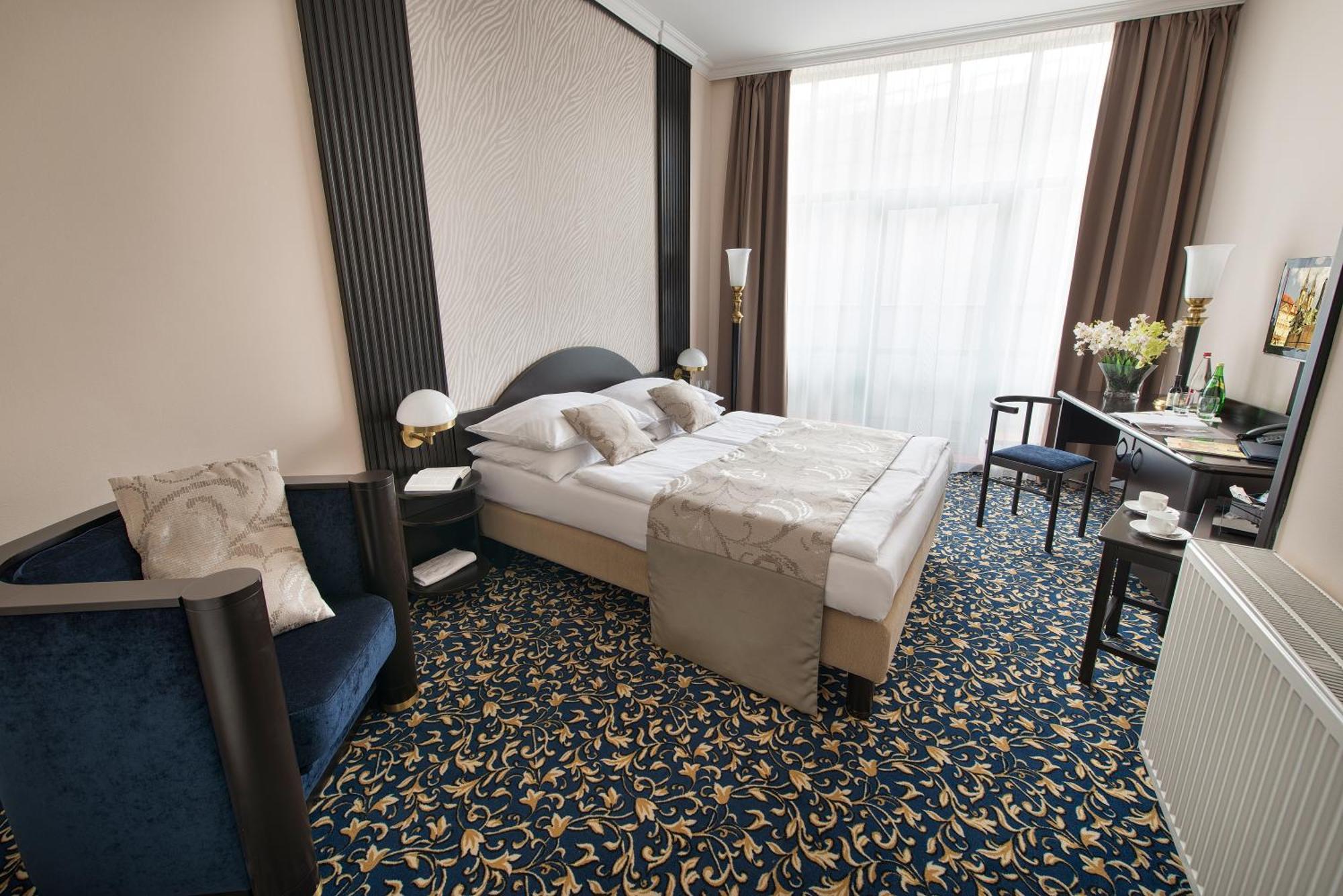 Hotel Esprit Prague Ngoại thất bức ảnh